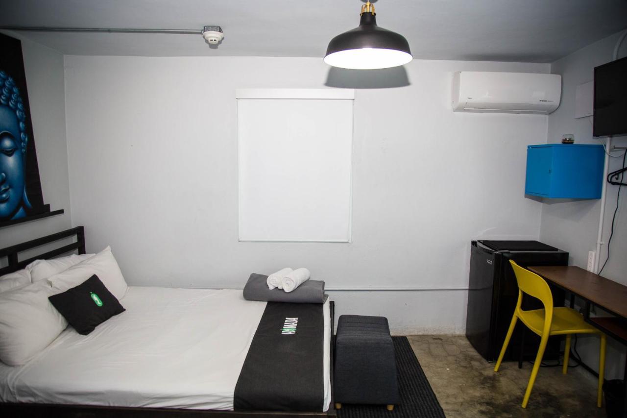 Nomada Urban Beach Hostel- Calle Loiza (Adults Only) San Juan Extérieur photo